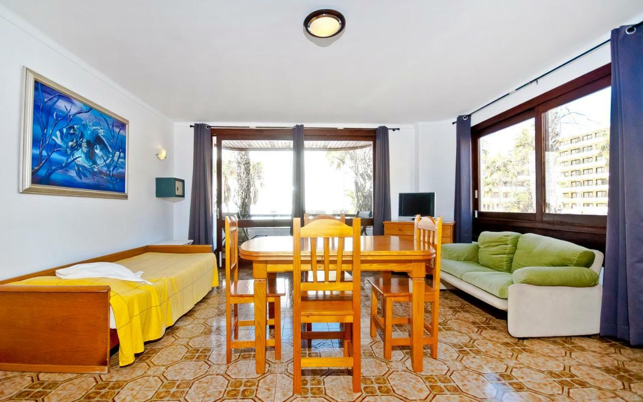 Roma 1 Apartment *